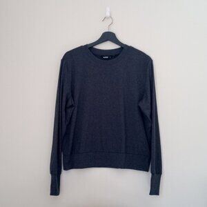 Black mountain size Large womens moisture wicking activewear top